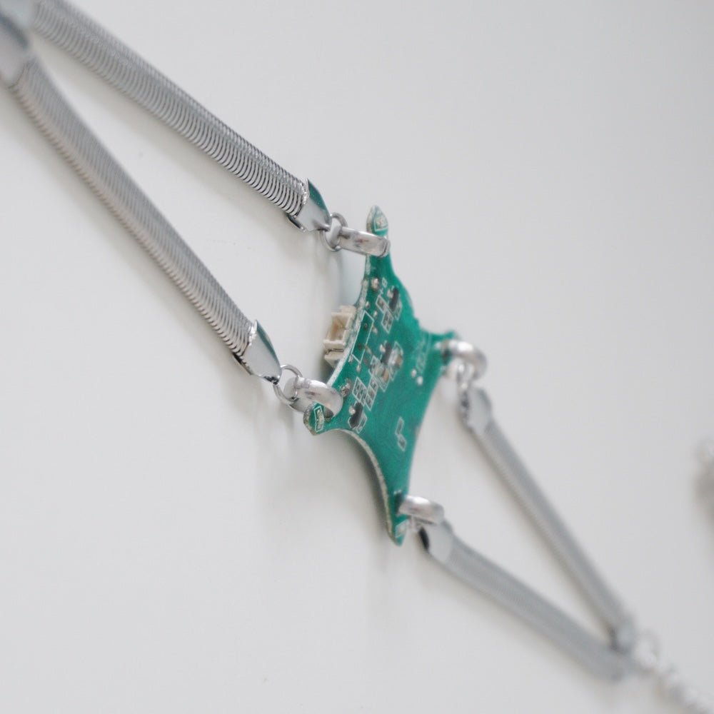 Futuristic Alien-Inspired Circuit Choker- Recycling of Waste Circuit Boards - futuristic jewelry - TUAN TUAN